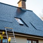Toiture en ardoise : longévité, prix et entretien 5 découvrez tout sur la toiture en ardoise : sa longévité exceptionnelle, les coûts associés et les conseils d'entretien pour préserver son élégance et sa durabilité.